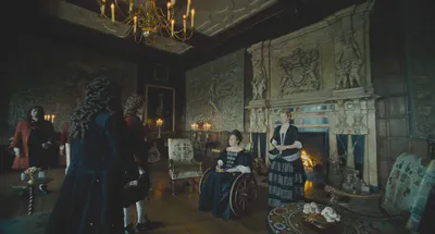 Notice how distorted the guard in red coat looks?