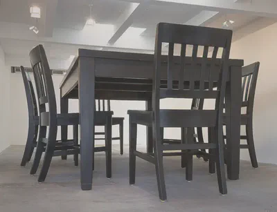 The table and chairs look fine…